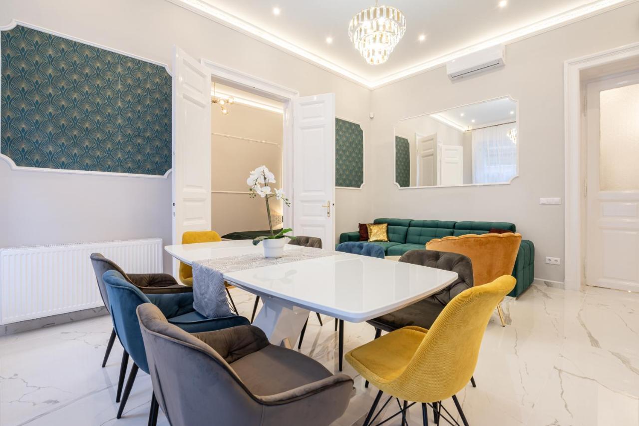 Premium Art Deco Apartment At Broadway // 4Bdr & 3Br Βουδαπέστη Εξωτερικό φωτογραφία
