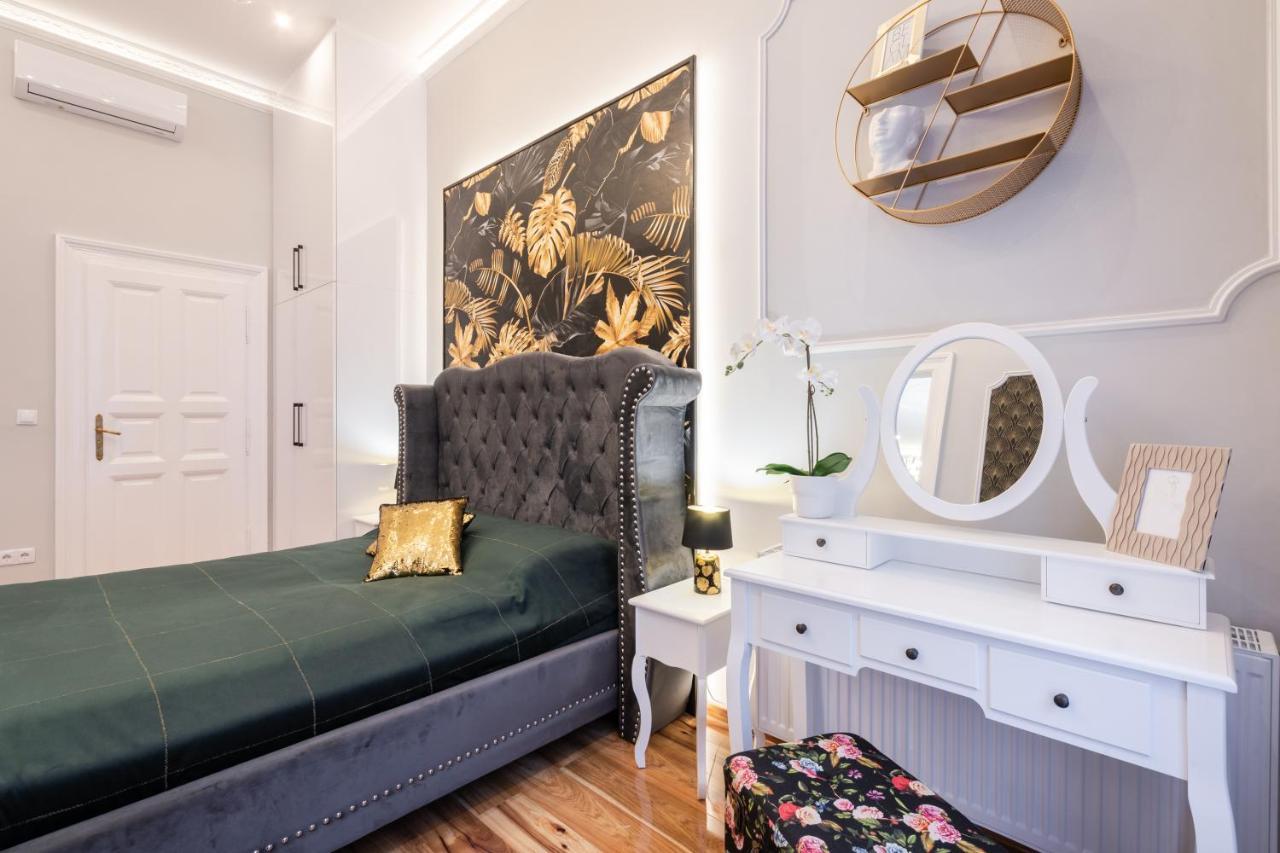 Premium Art Deco Apartment At Broadway // 4Bdr & 3Br Βουδαπέστη Εξωτερικό φωτογραφία