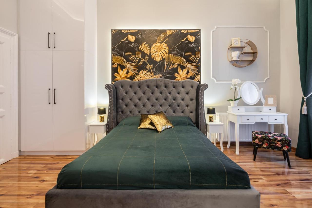 Premium Art Deco Apartment At Broadway // 4Bdr & 3Br Βουδαπέστη Εξωτερικό φωτογραφία