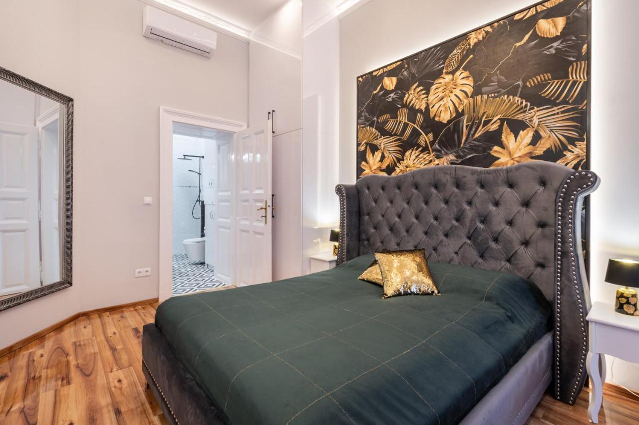 Premium Art Deco Apartment At Broadway // 4Bdr & 3Br Βουδαπέστη Εξωτερικό φωτογραφία