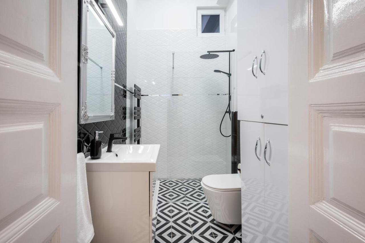 Premium Art Deco Apartment At Broadway // 4Bdr & 3Br Βουδαπέστη Εξωτερικό φωτογραφία
