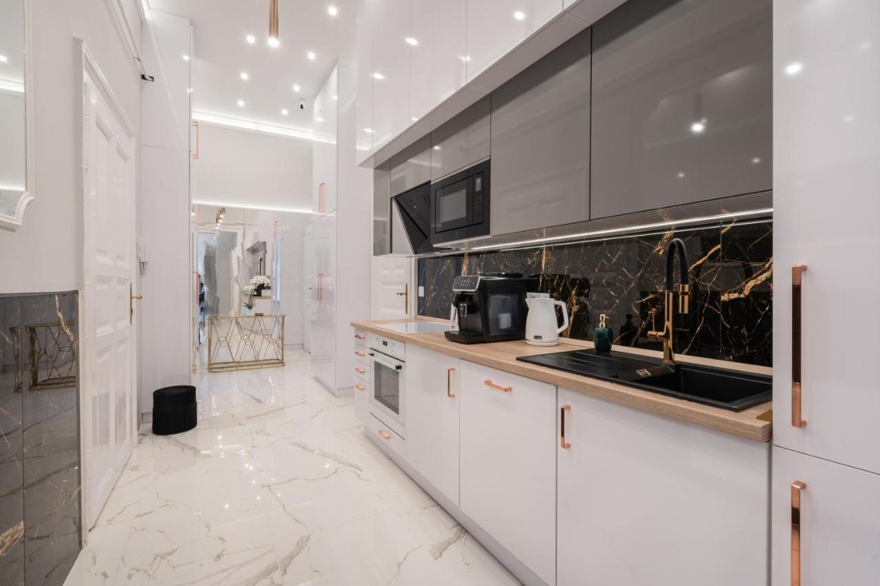 Premium Art Deco Apartment At Broadway // 4Bdr & 3Br Βουδαπέστη Εξωτερικό φωτογραφία